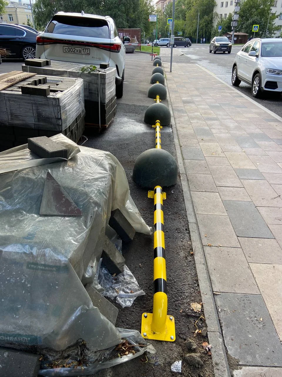 Барьеры на улице
